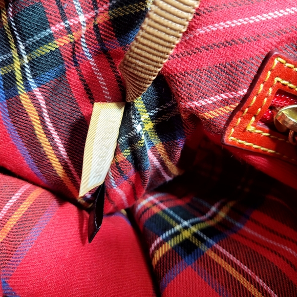 Dooney & Bourke Red Florentine Ivory Sherpa Crossbody Shoulder Saddle Bag - Picture 14 of 16